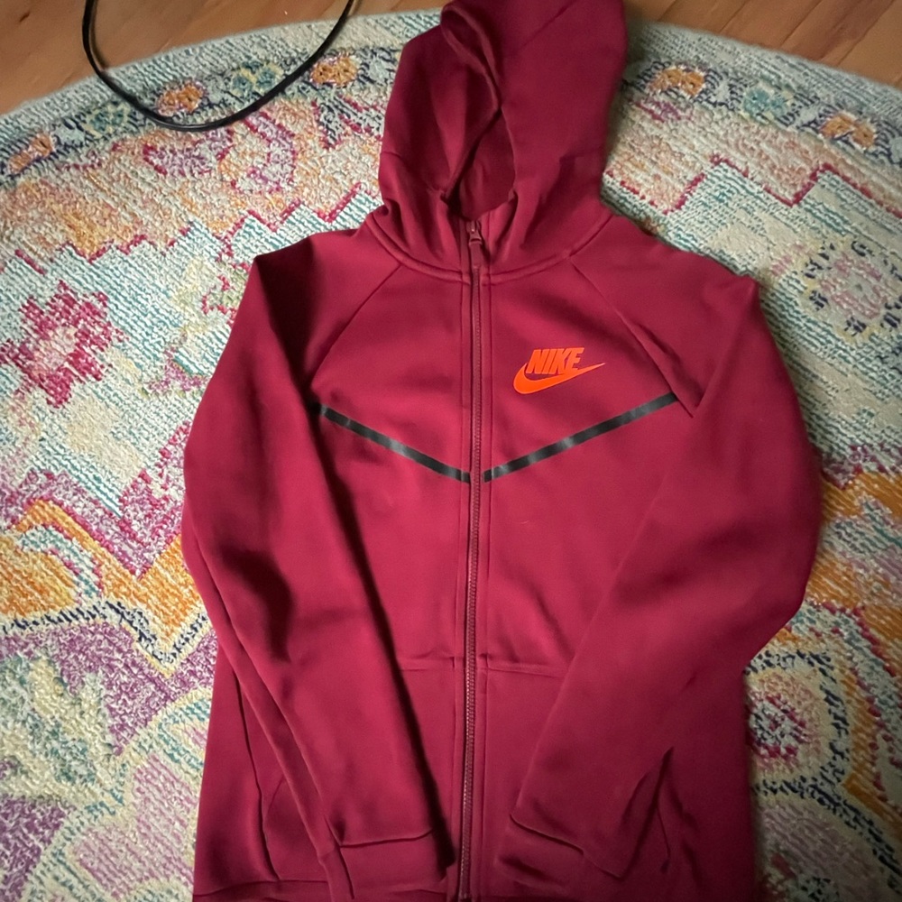 Nike Tech sweater